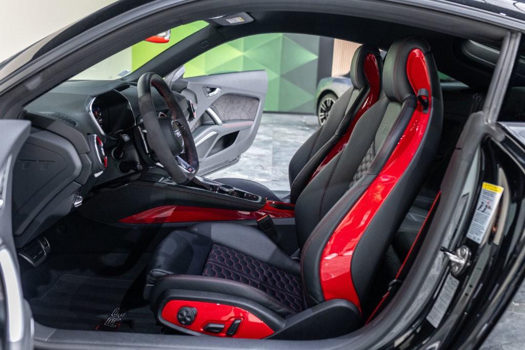Audi TT RS Noir Interieur 15