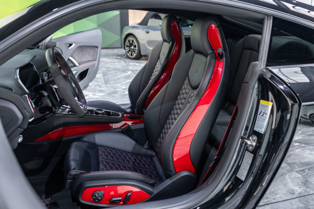 Audi TT RS Noir Interieur 16