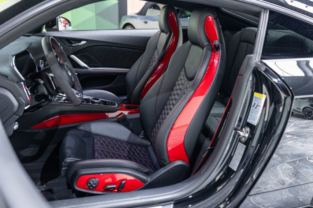Audi TT RS Noir Interieur 2