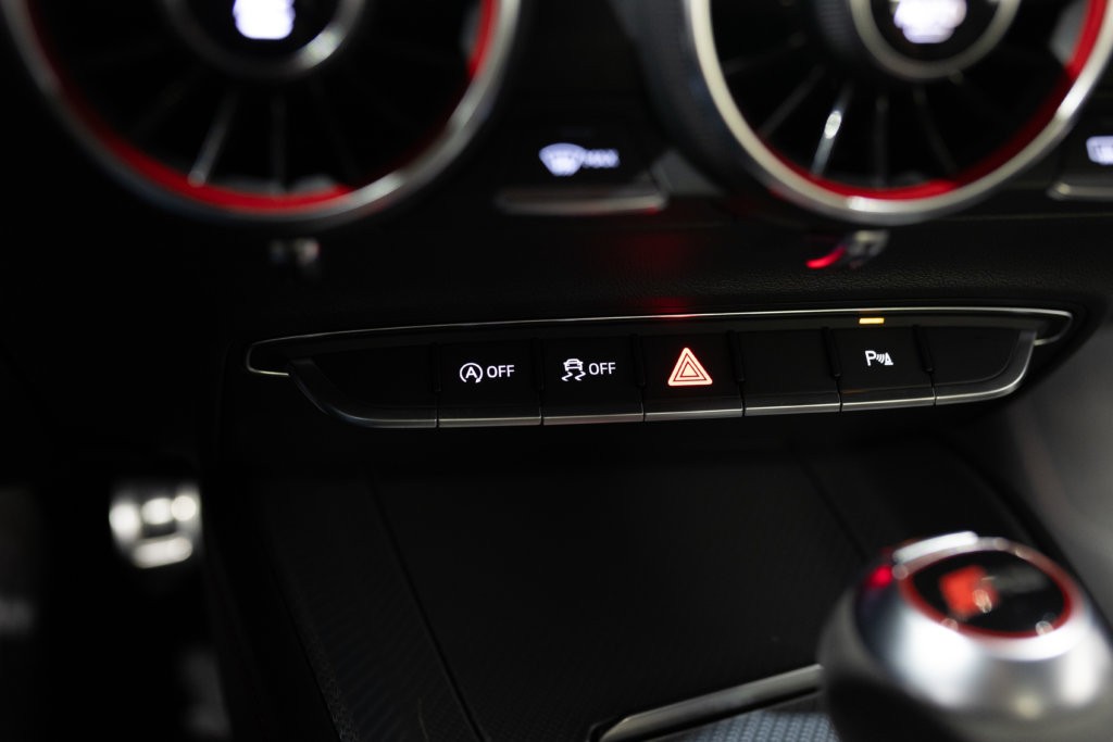 Audi TT RS Noir Interieur 32