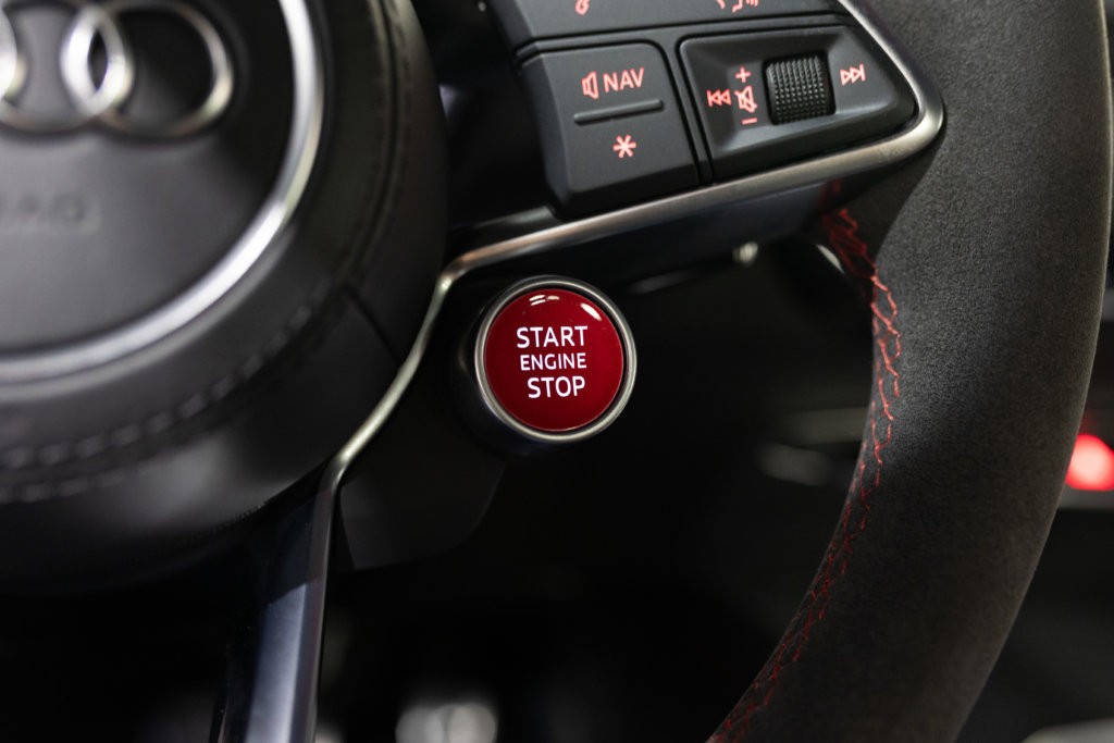 Audi TT RS Noir Interieur 45