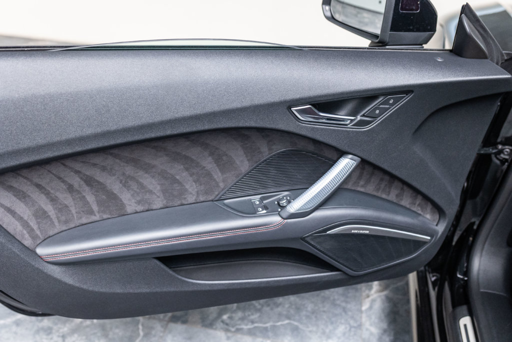 Audi TT RS Noir Interieur 7