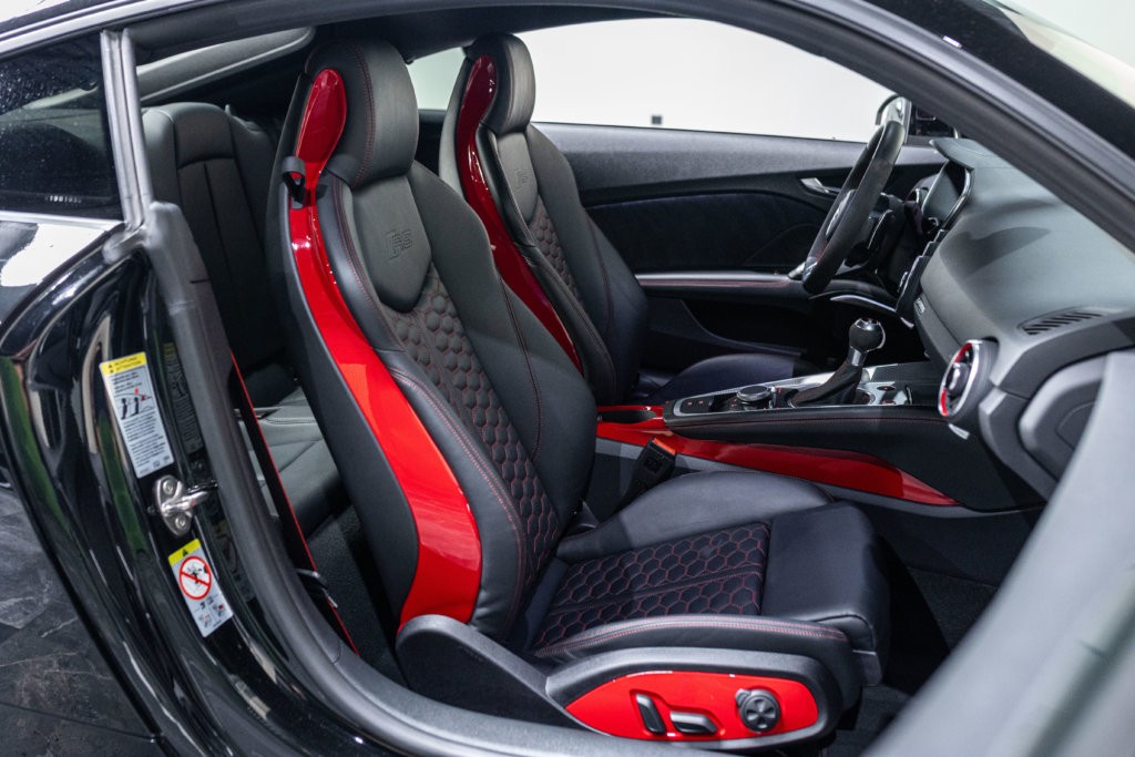 Audi TT RS Noir Interieur 9