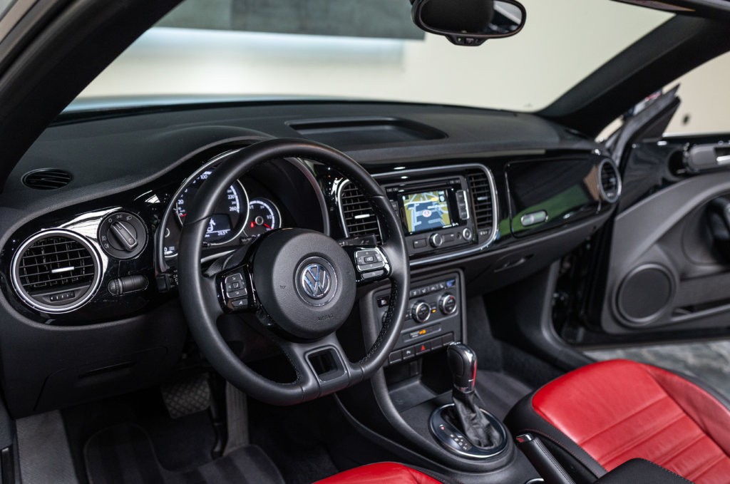 Beetle Cab Noir Interieur 17