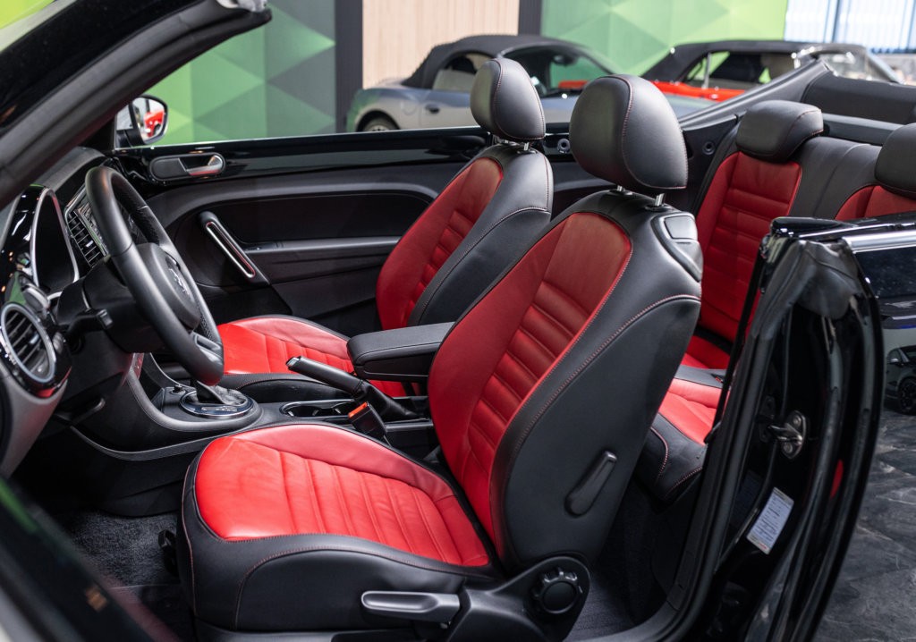 Beetle Cab Noir Interieur 2