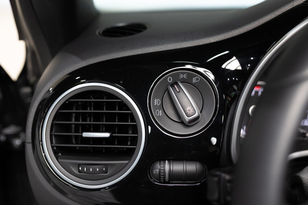 Beetle Cab Noir Interieur 23