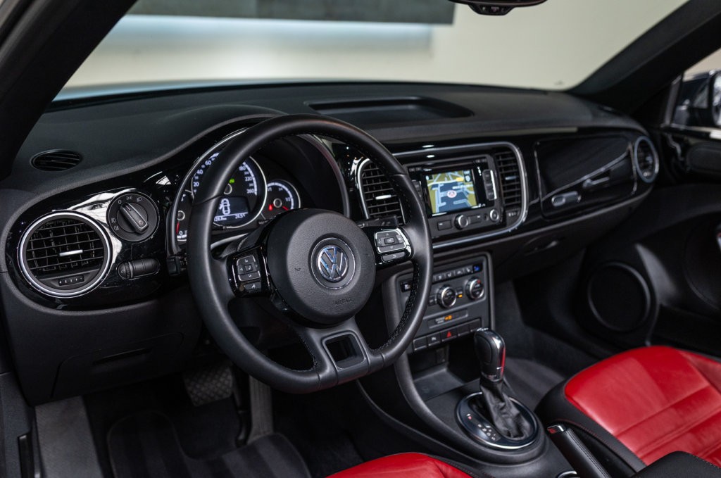 Beetle Cab Noir Interieur 6