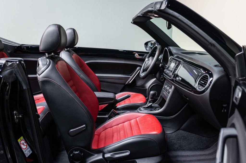 Beetle Cab Noir Interieur 7