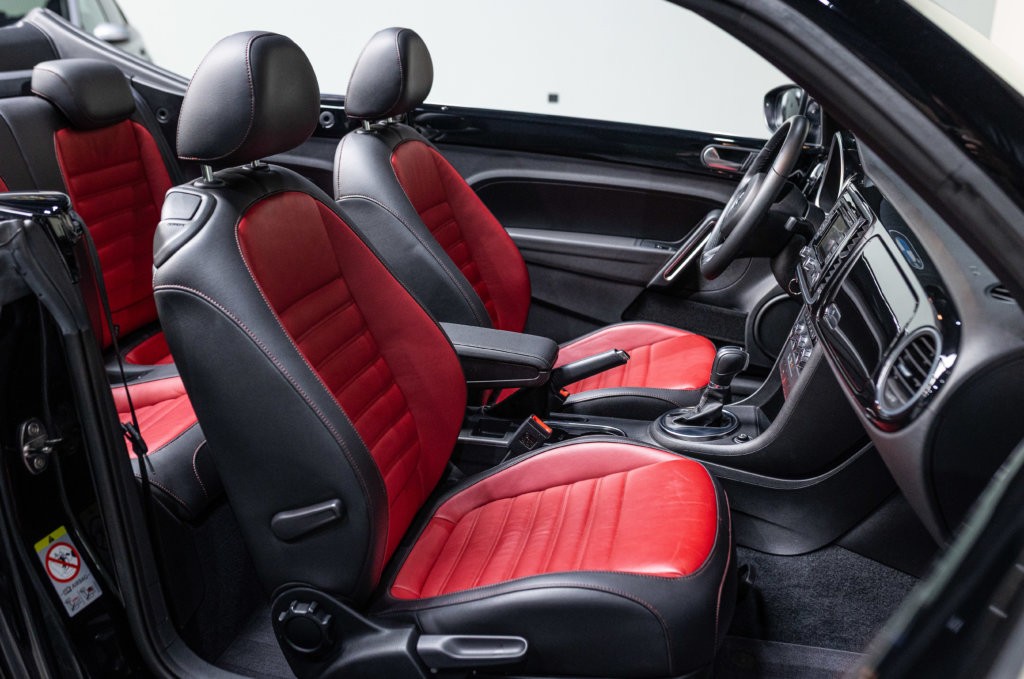 Beetle Cab Noir Interieur 8