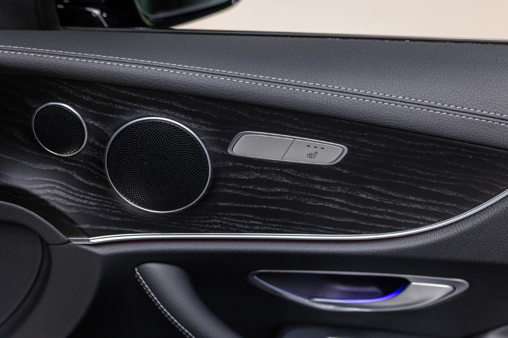 Classe E220D Bleu Interieur 11