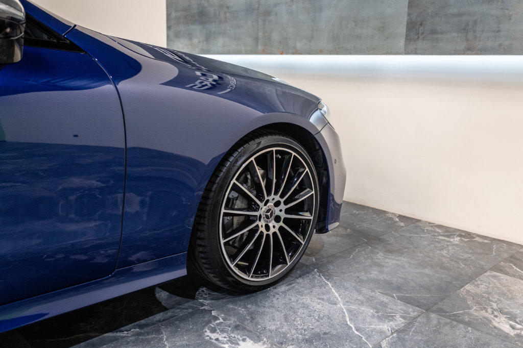 Classe E220D Bleu Interieur 13