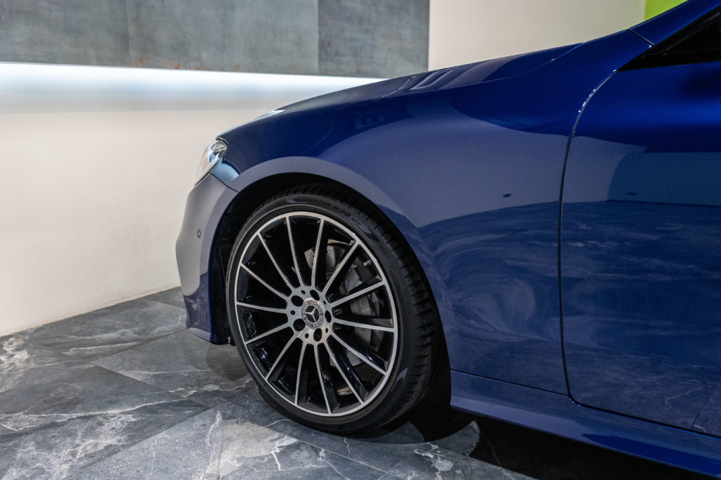 Classe E220D Bleu Interieur 15