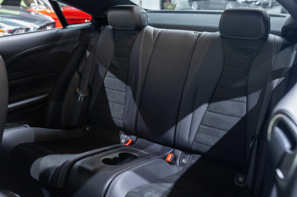 Classe E220D Bleu Interieur 23