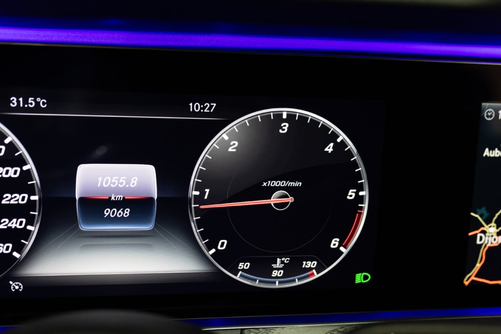 Classe E220D Bleu Interieur 27