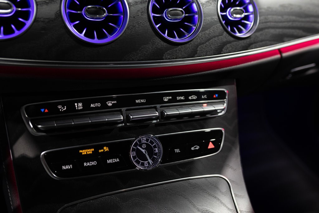 Classe E220D Bleu Interieur 31