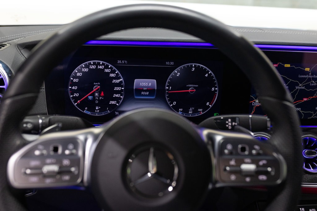 Classe E220D Bleu Interieur 47
