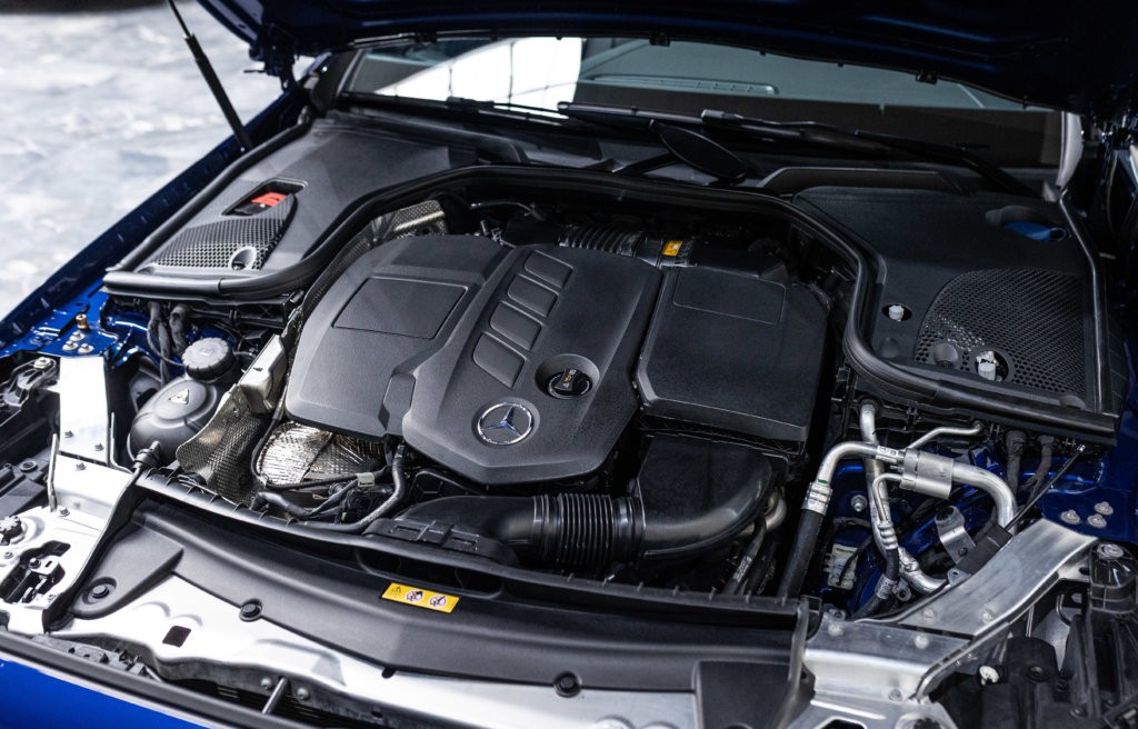 Classe E220D Bleu Moteur 3