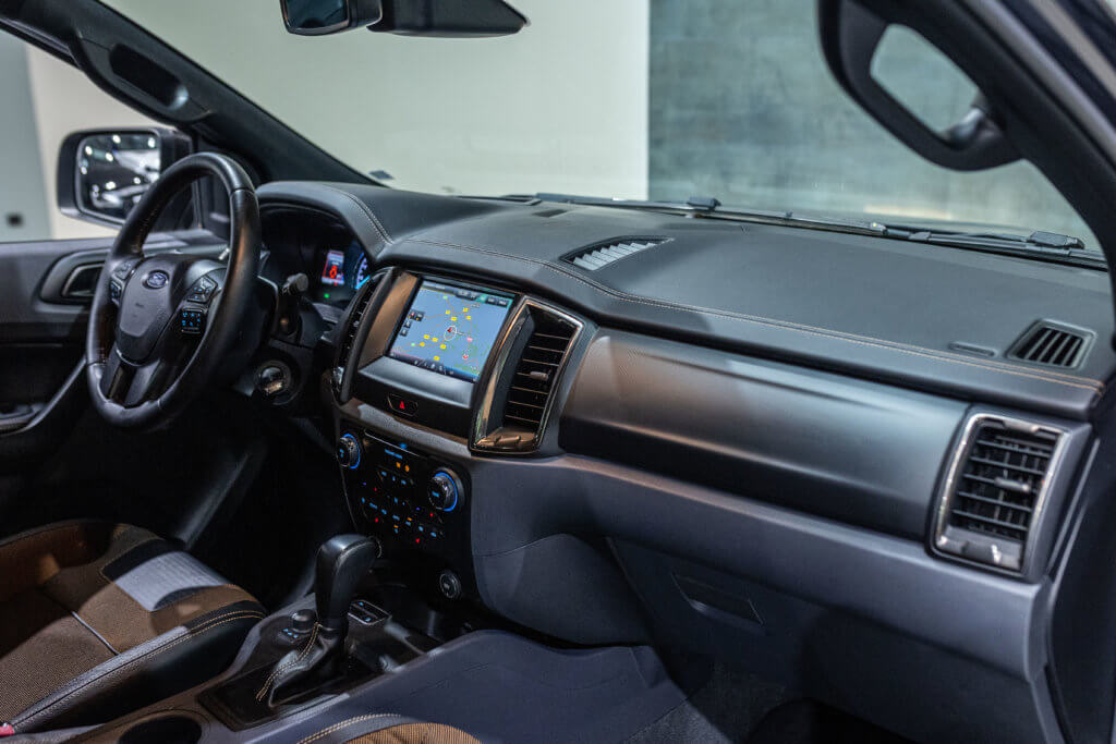 Ford Ranger Gris Interieur 11