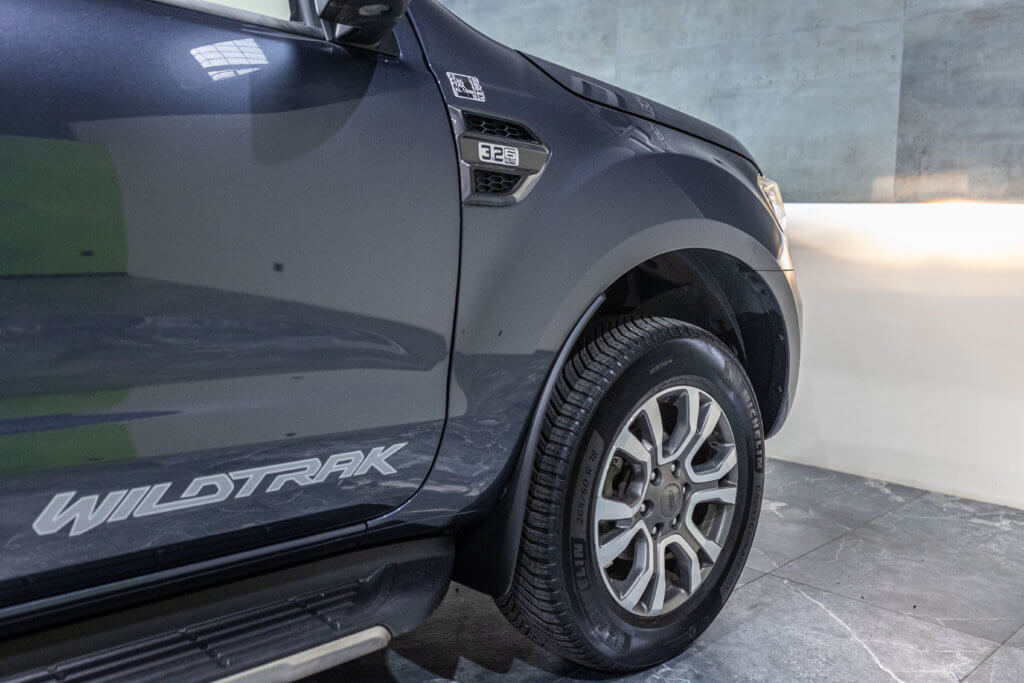 Ford Ranger Gris Interieur 12
