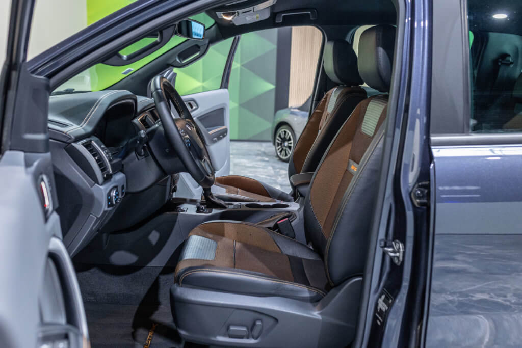 Ford Ranger Gris Interieur 16