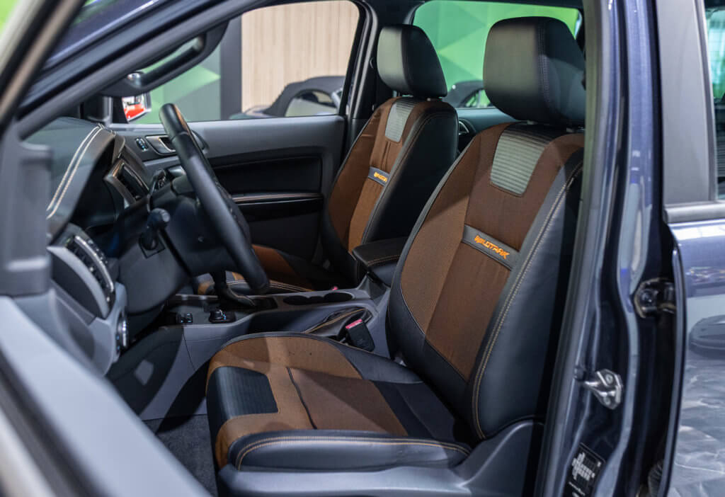 Ford Ranger Gris Interieur 2