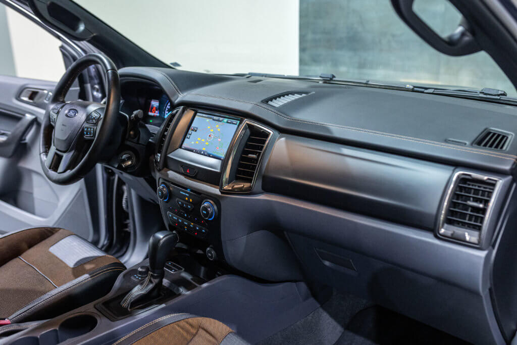 Ford Ranger Gris Interieur 21