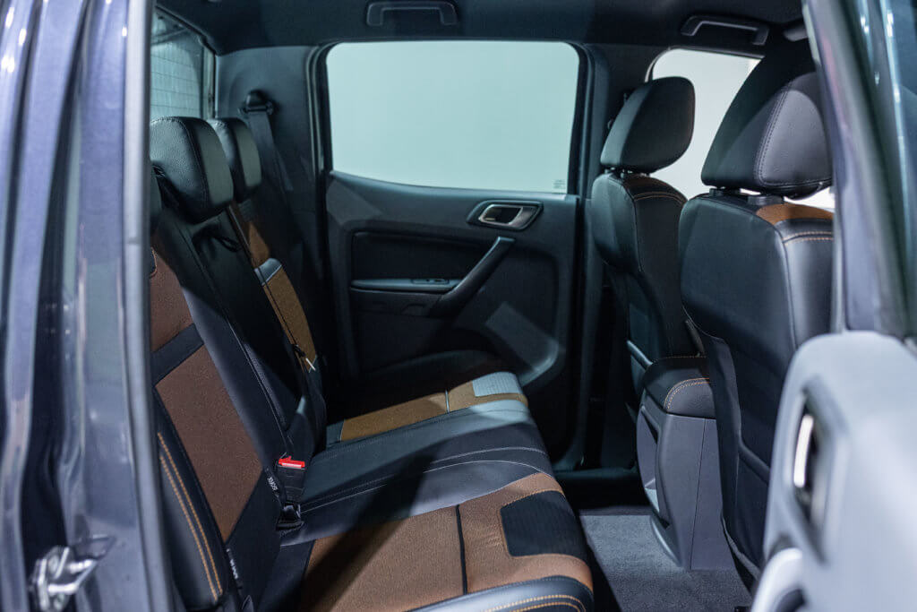 Ford Ranger Gris Interieur 24