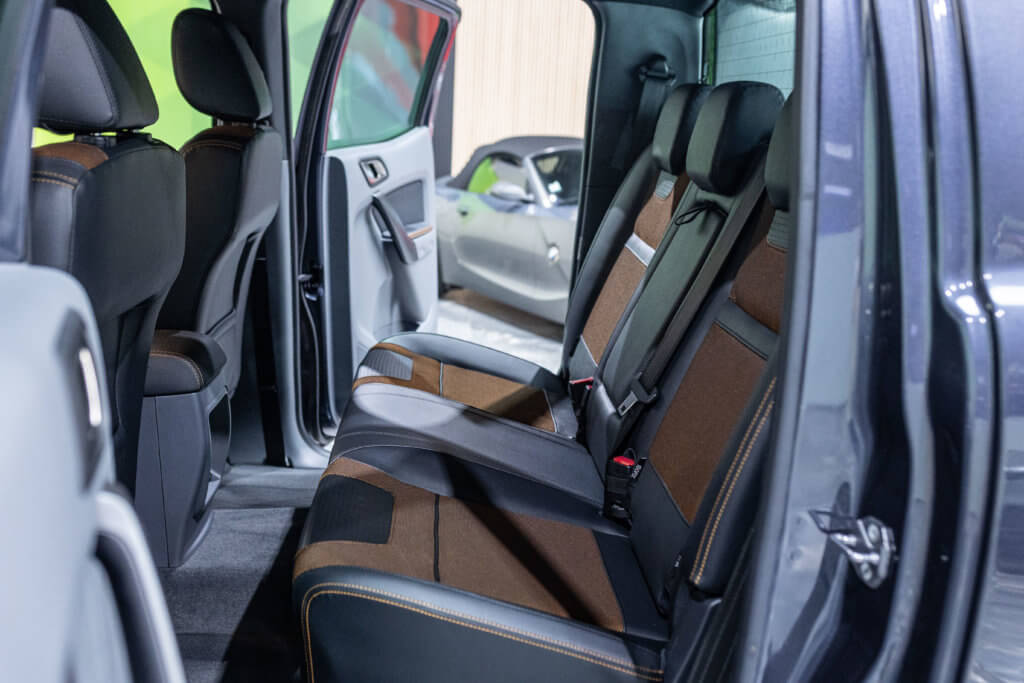 Ford Ranger Gris Interieur 27