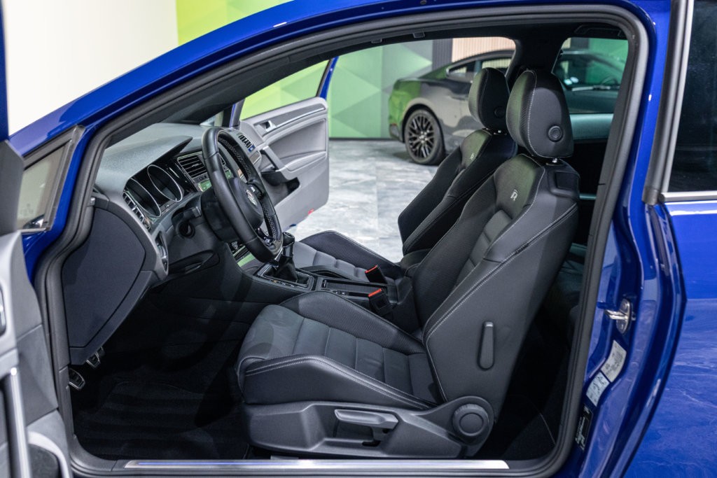 Golf 7 R Bleu Interieur 13