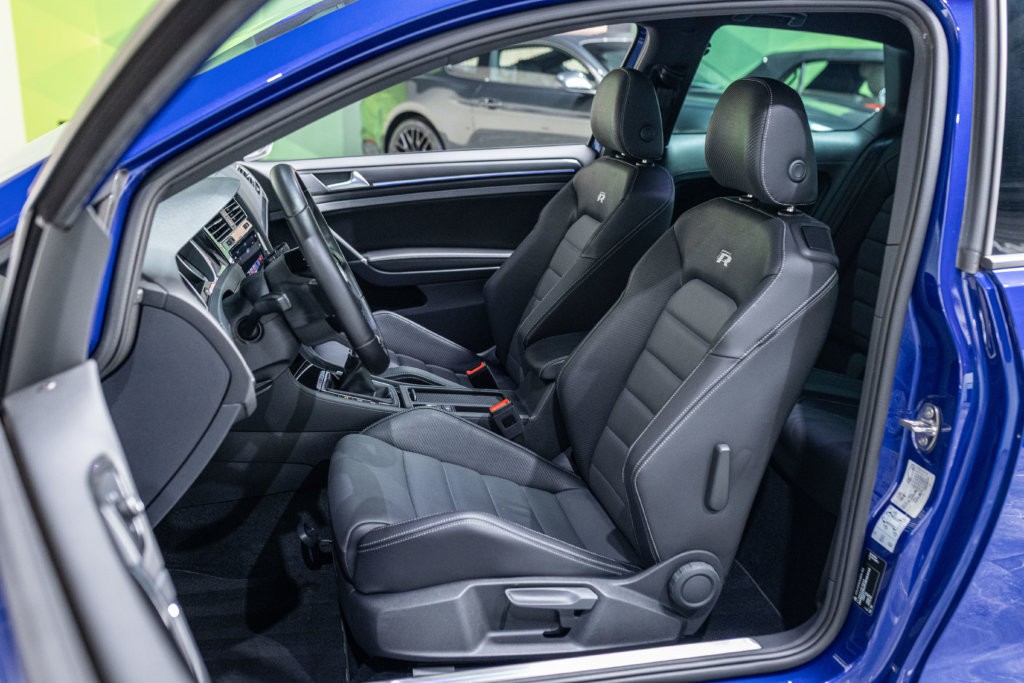 Golf 7 R Bleu Interieur 2