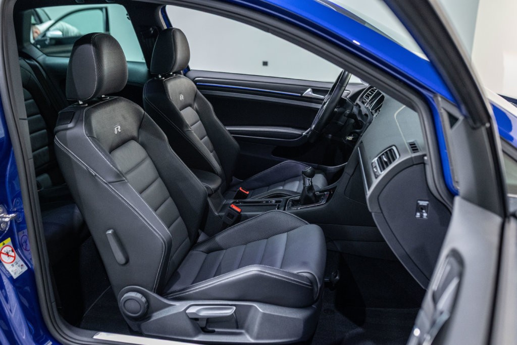 Golf 7 R Bleu Interieur 8