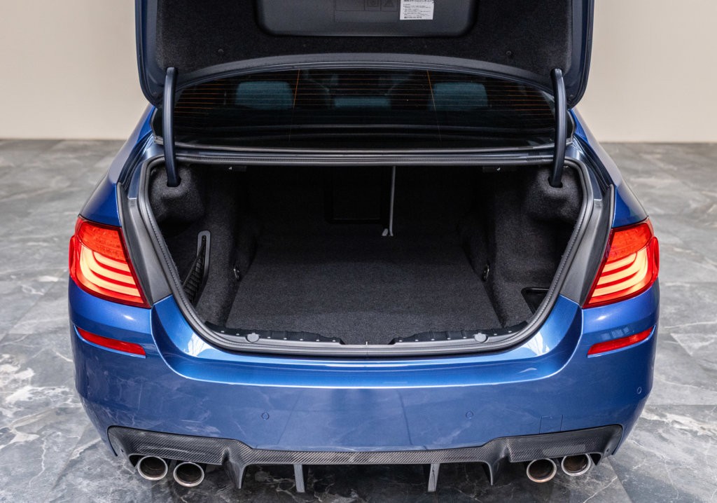 M5 Bleu Japon Coffre