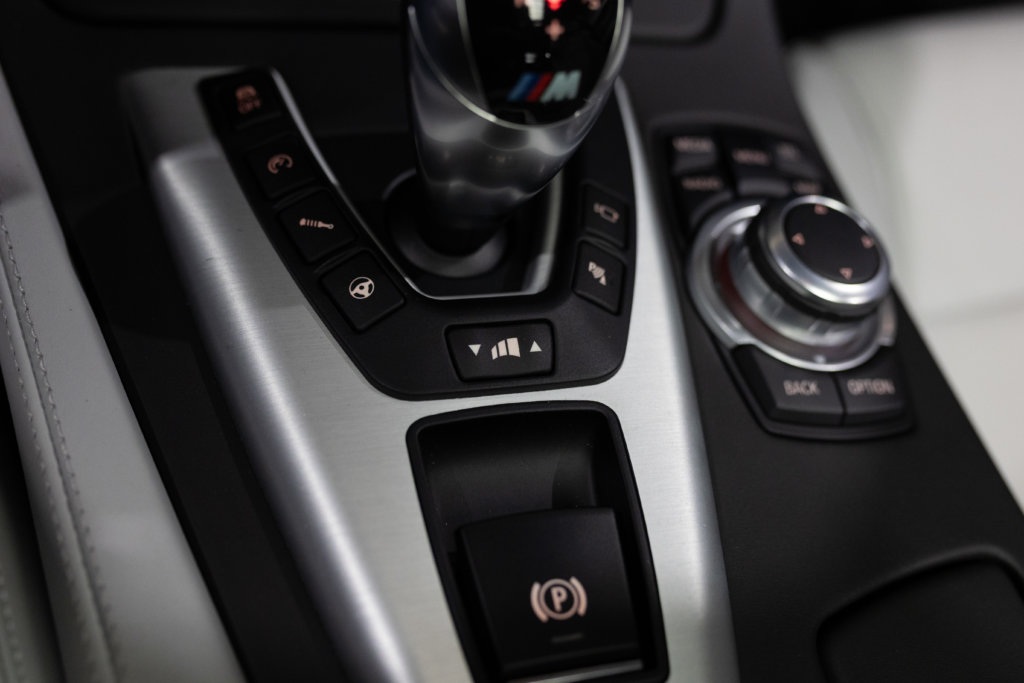 M5 Bleu Japon Interieur 55