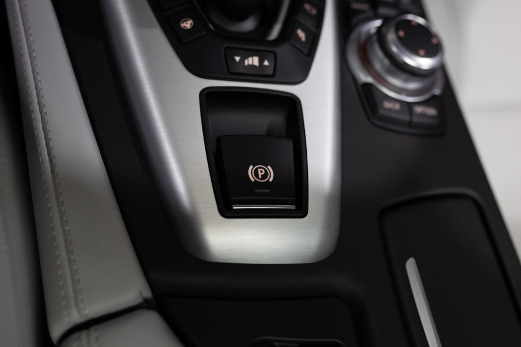 M5 Bleu Japon Interieur 56