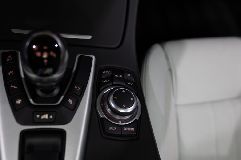 M5 Bleu Japon Interieur 58