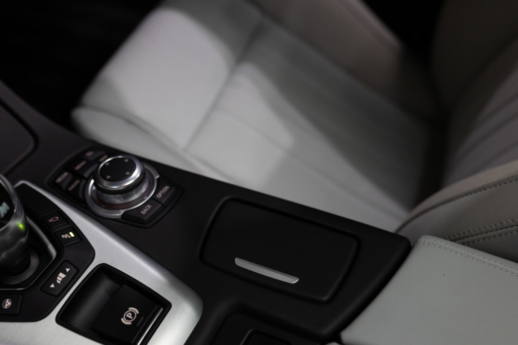 M5 Bleu Japon Interieur 62