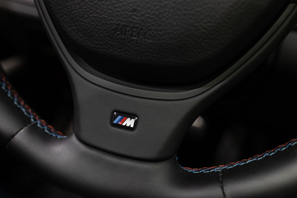 M5 Bleu Japon Interieur 69