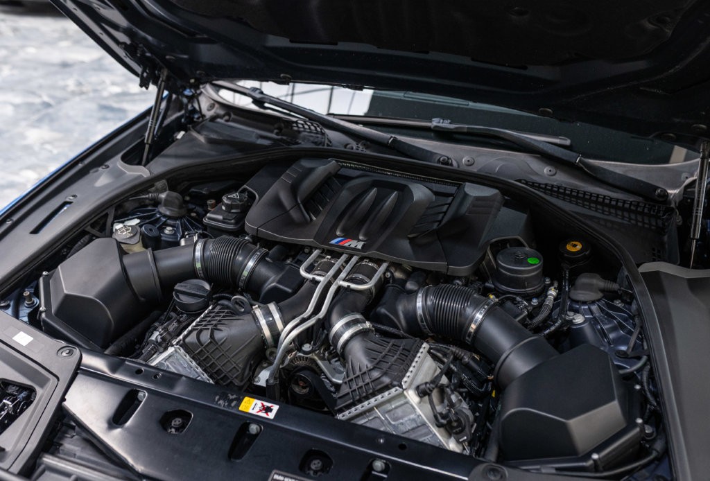 M5 Bleu Japon Moteur 3