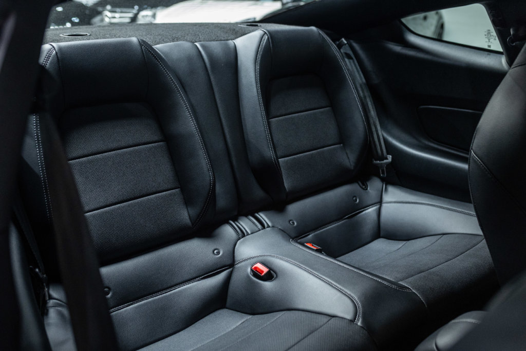 Mustang 2019 Grise Interieur 19