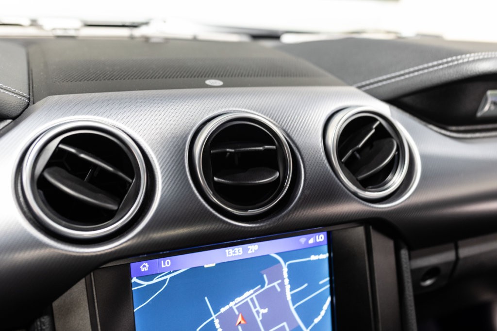 Mustang 2019 Grise Interieur 25