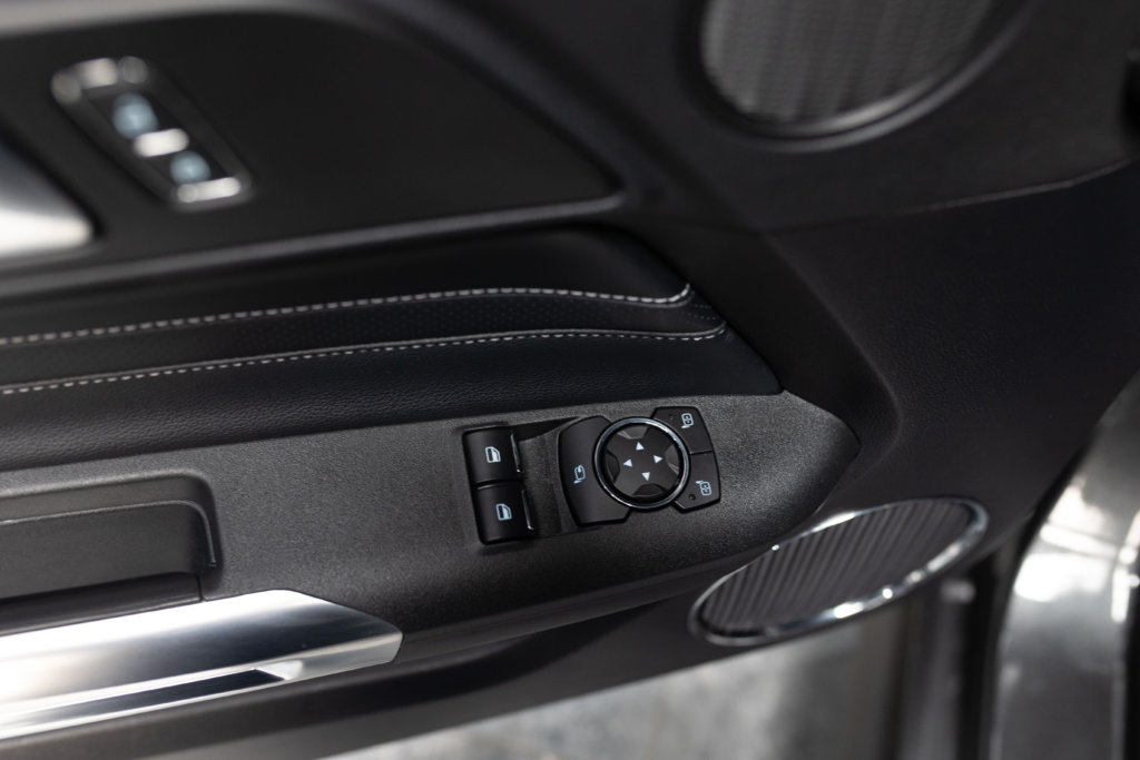 Mustang 2019 Grise Interieur 4