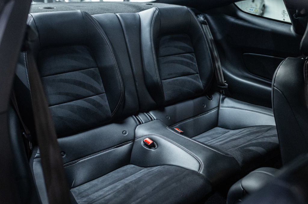 Mustang Orange 2019 Interieur 20