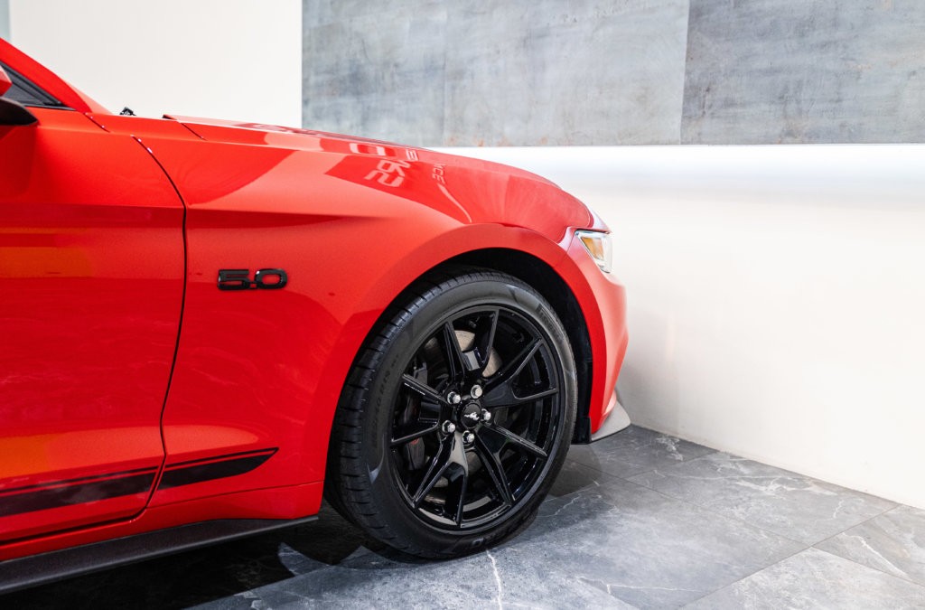 Mustang Rouge Black Shadow Interieur 11