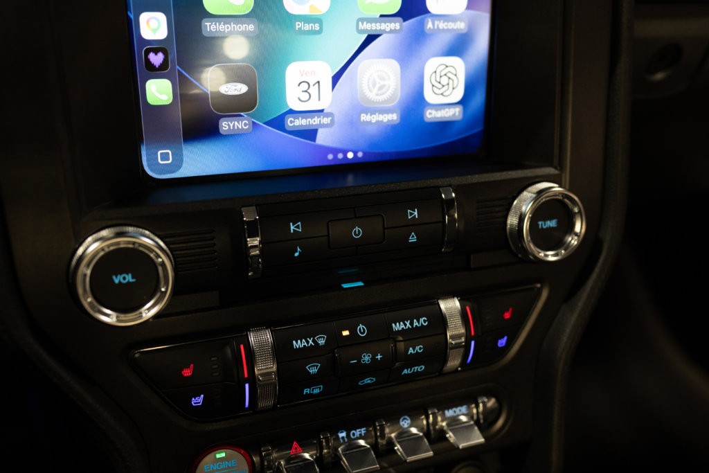 Mustang Rouge Black Shadow Interieur 28
