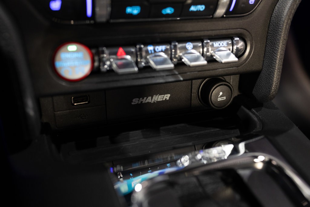 Mustang Rouge Black Shadow Interieur 31