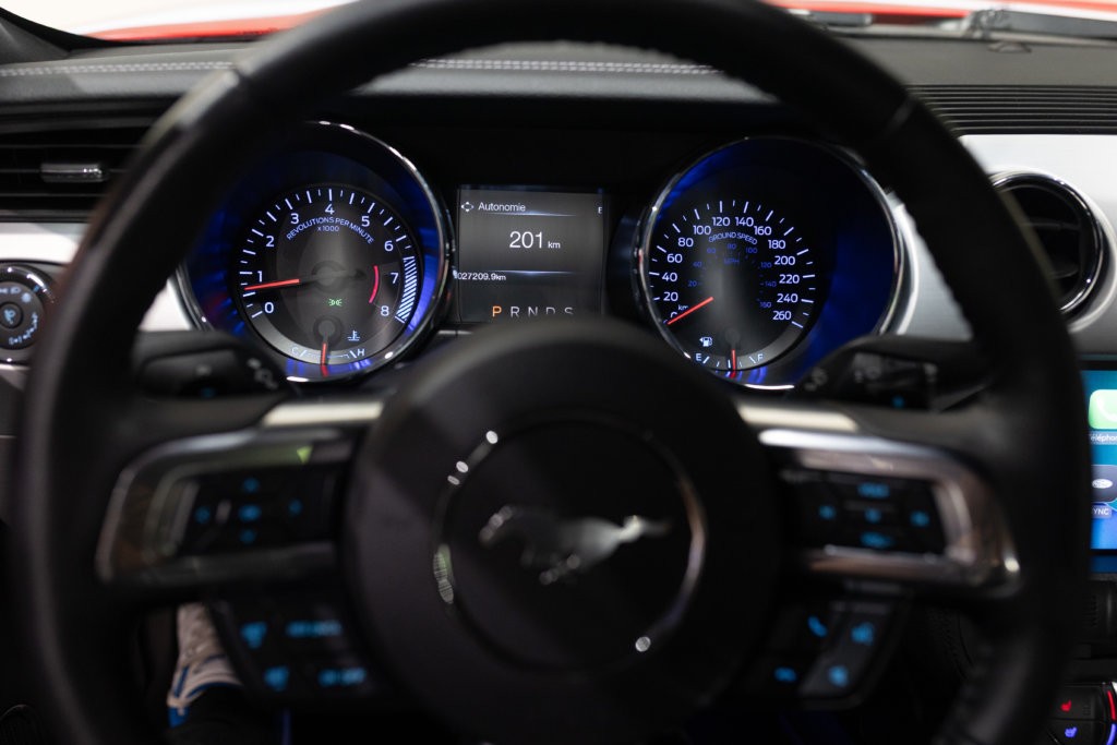 Mustang Rouge Black Shadow Interieur 39