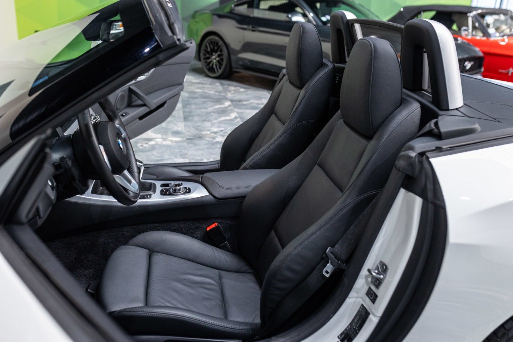 Z4 Blanche 23i Interieur 13