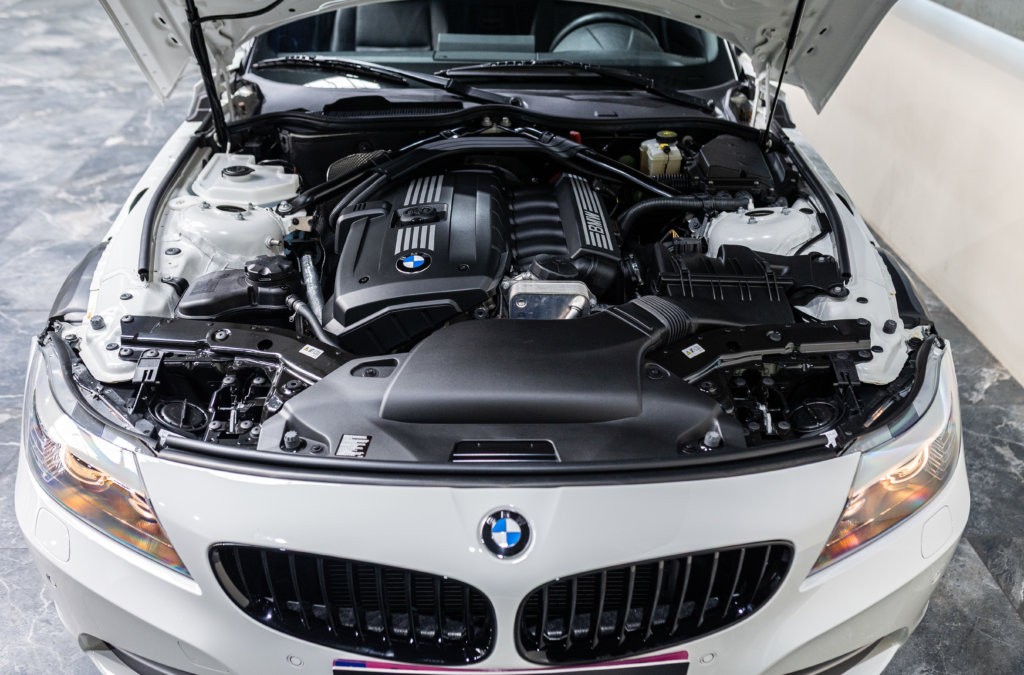 Z4 Blanche 23i Moteur 2