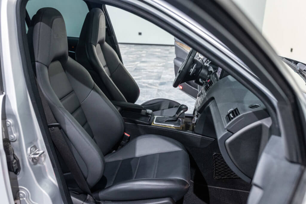 C63 Grise Japon 2 Interieur 18