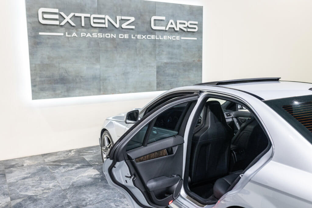 C63 Grise Japon 2 Interieur 20